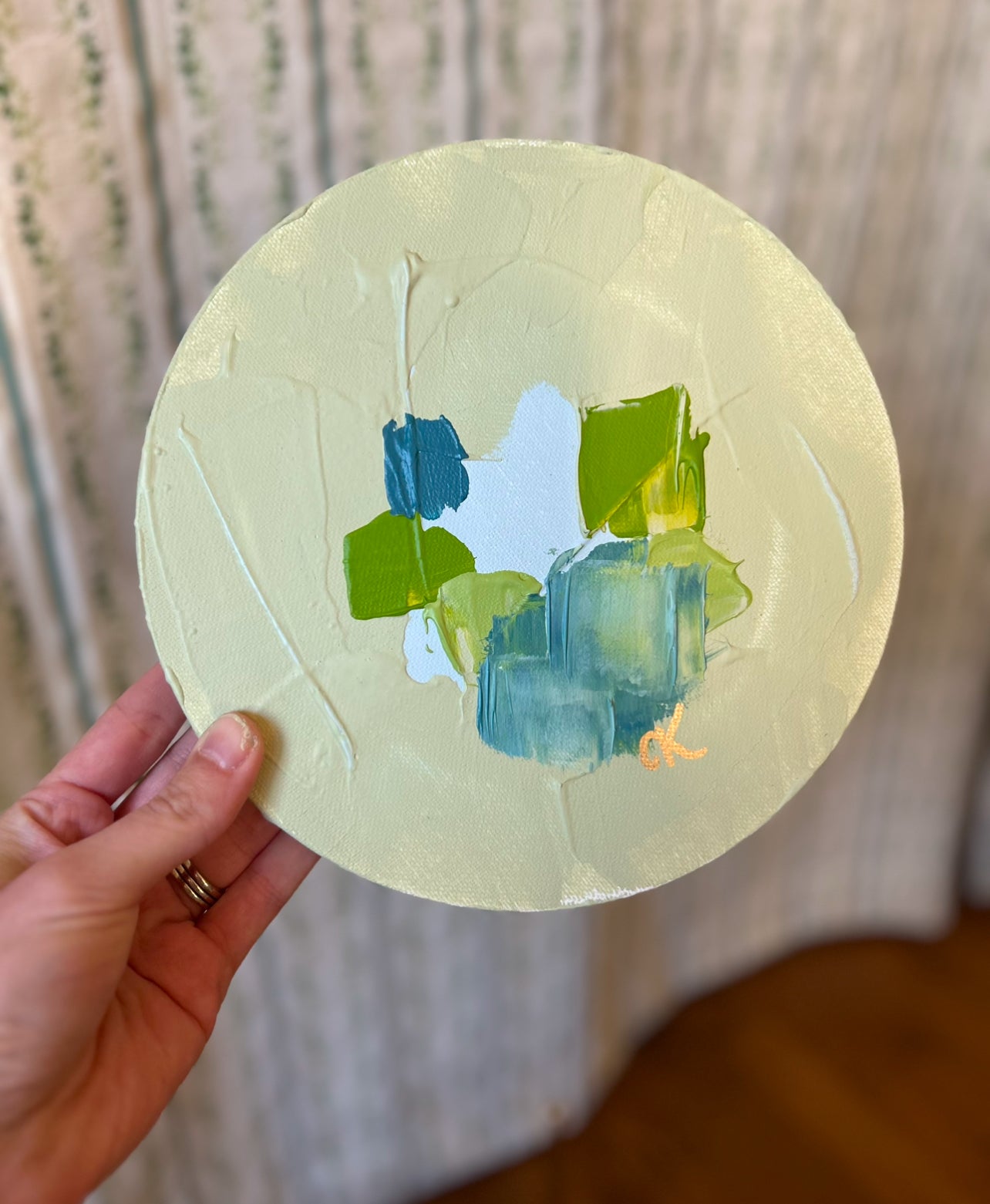 Circle Petite II